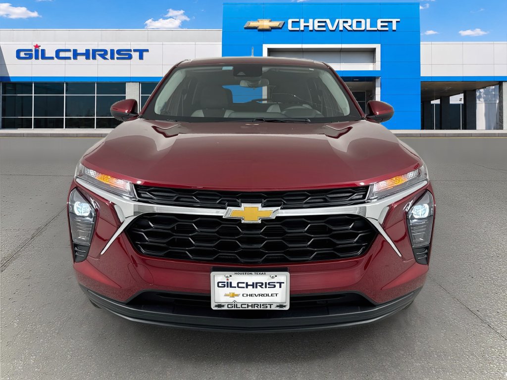 Used 2025 Chevrolet Trax LS w/ LS Convenience Package FWD image 2