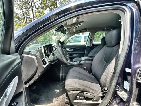 Used 2016 Chevrolet Equinox LS FWD image 2