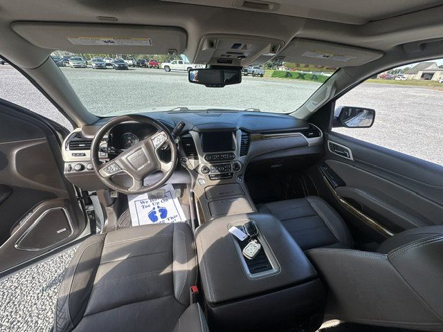 Used 2017 GMC Yukon XL Denali w/ Open Road Package AWD/4WD image 12