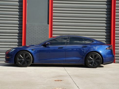 Used 2023 Tesla Model S Standard Range image 6