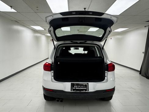 Used 2017 Volkswagen Tiguan S image 35