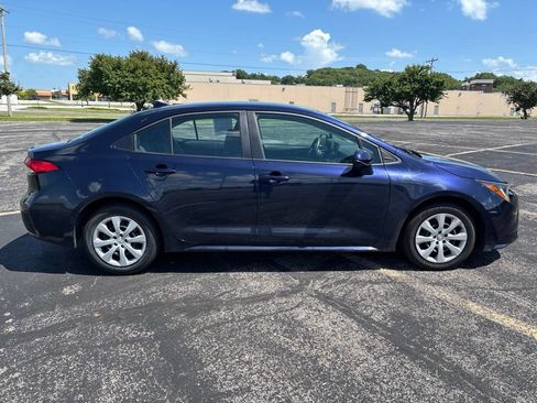 Used 2024 Toyota Corolla LE FWD image 4