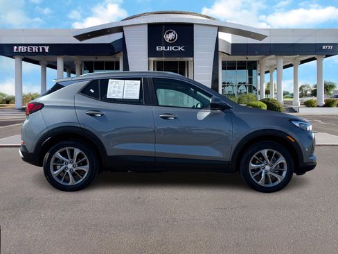 Used 2021 Buick Encore GX Select w/ Experience Buick Package image 2