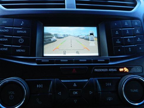 Used 2017 Ford Explorer XLT image 20