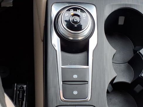 Certified 2020 Ford Escape SE image 21