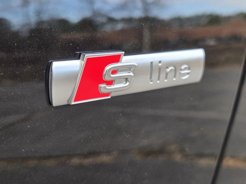 Used 2020 Audi A4 2.0T Premium w/ Convenience Package image 29