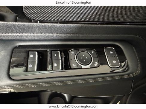 New 2026 Lincoln Aviator AWD image 37