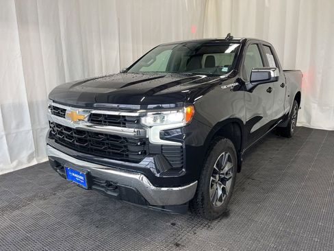 Used 2022 Chevrolet Silverado 1500 LT AWD/4WD image 25
