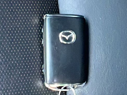 Used 2023 MAZDA MAZDA3 s image 29