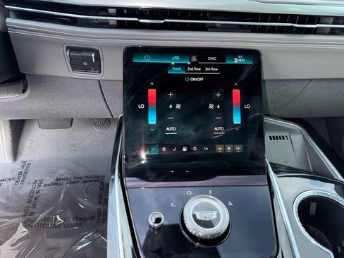 Used 2026 Cadillac Escalade IQL Sport 1 w/ LPO, ONYX Package AWD/4WD image 25
