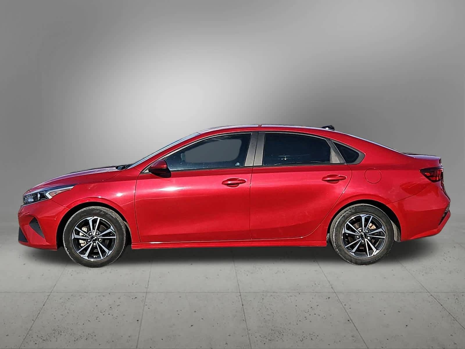 Used 2024 Kia Forte LXS FWD image 3