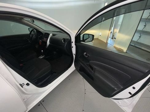 Used 2017 Nissan Versa SV w/ SV Special Edition Package FWD image 23