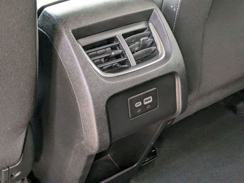 Used 2025 Chevrolet Blazer LT FWD image 27