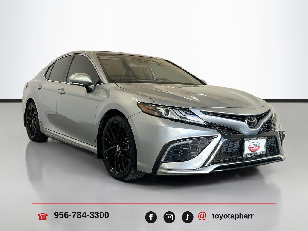 Used 2024 Toyota Camry XSE FWD image 3