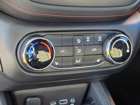 Used 2023 Chevrolet TrailBlazer RS image 21