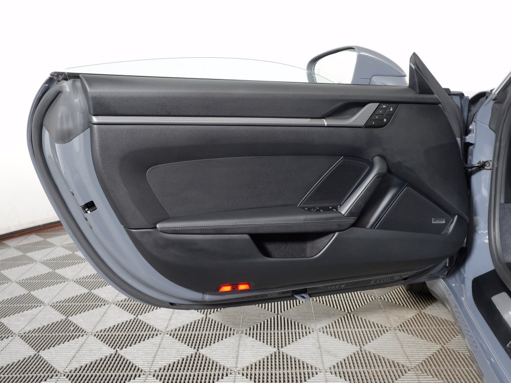 Certified 2025 Porsche 911 Carrera RWD image 21