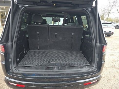 Used 2024 Jeep Wagoneer Series II image 15