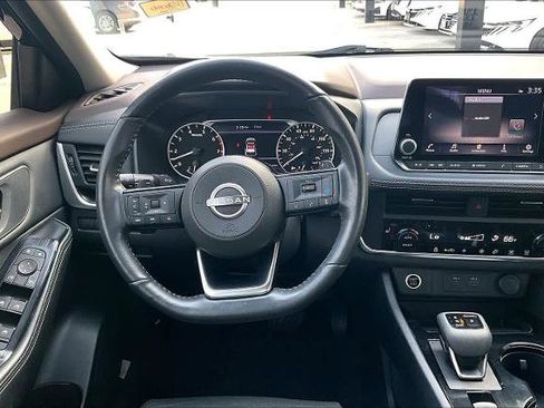 Certified 2023 Nissan Rogue SV w/ SV Premium B Package image 6