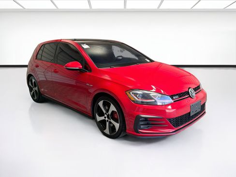 Used 2018 Volkswagen GTI SE w/ SE Leather Package FWD image 3