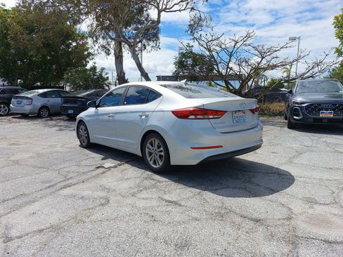 Used 2018 Hyundai Elantra Value Edition FWD image 4