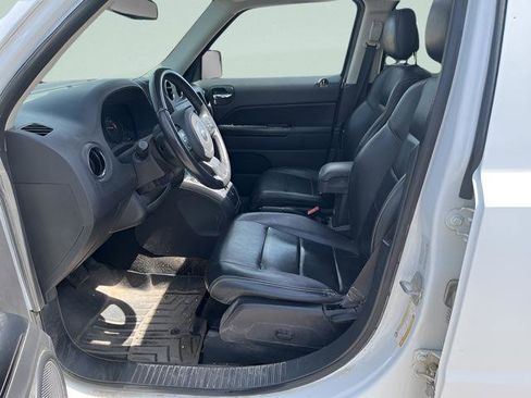 Used 2016 Jeep Patriot High Altitude AWD/4WD image 8
