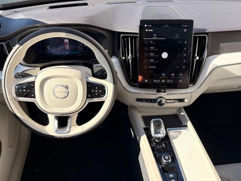 New 2026 Volvo XC60 B5 Ultra w/ Climate Package image 24