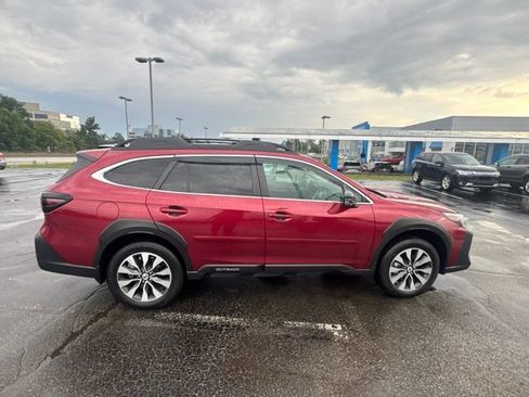Used 2025 Subaru Outback Limited w/ Popular Package #2 AWD/4WD image 8