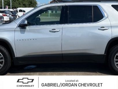 Used 2022 Chevrolet Traverse LT