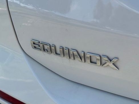 Used 2022 Chevrolet Equinox LT AWD/4WD image 12