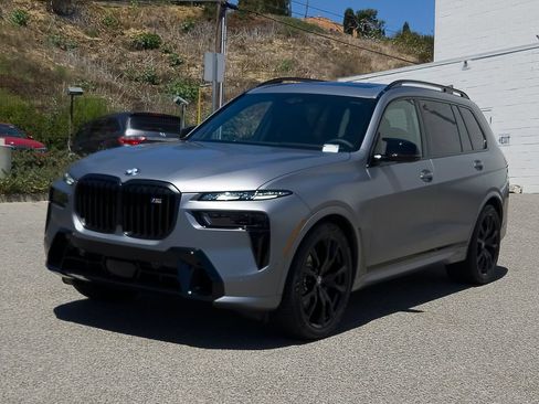 New 2027 BMW X7 M60i AWD/4WD image 3