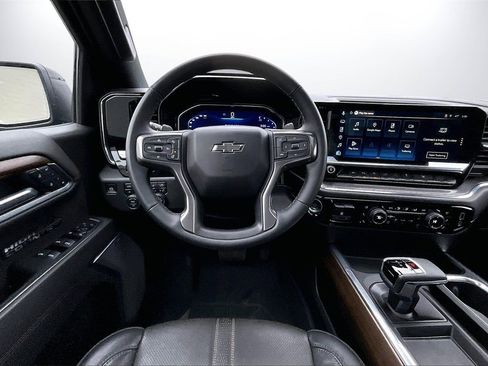 Used 2025 Chevrolet Silverado 1500 High Country w/ Midnight Edition image 11