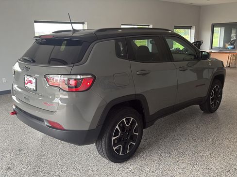 Used 2020 Jeep Compass Trailhawk w/ Cold Weather Group AWD/4WD image 4