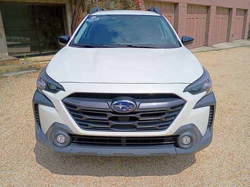 Used 2023 Subaru Outback Premium AWD/4WD image 4