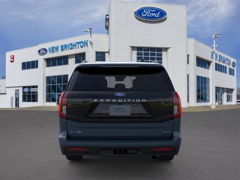 New 2025 Ford Expedition Max Active image 5