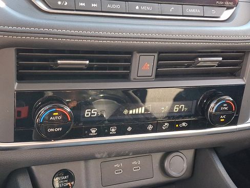 Certified 2025 Nissan Rogue SV image 16