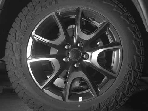 Used 2025 Jeep Compass Trailhawk AWD/4WD image 15