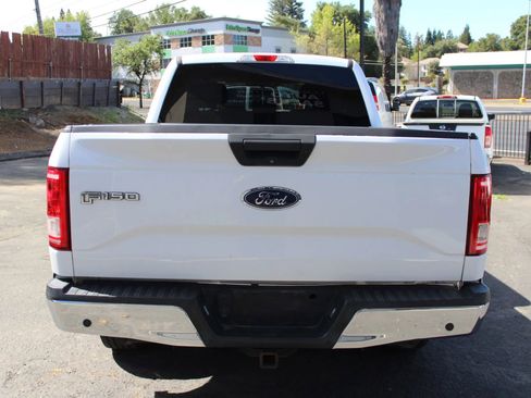 Used 2017 Ford F150 XLT w/ Trailer Tow Package image 5