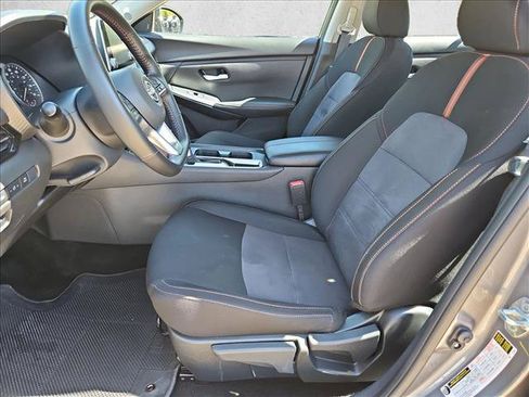 Used 2025 Nissan Sentra SR FWD image 15