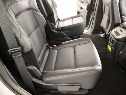 New 2025 Lincoln Navigator Reserve AWD/4WD image 15
