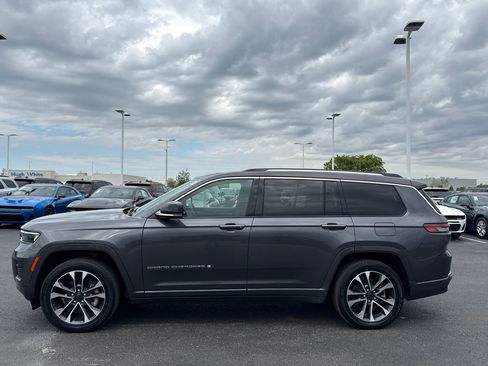Used 2023 Jeep Grand Cherokee L Overland w/ Advanced Protech Group III AWD/4WD image 6