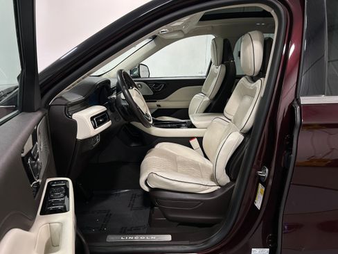 Used 2021 Lincoln Aviator Black Label w/ Dynamic Handling Package image 3