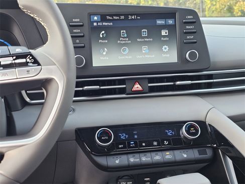 Certified 2026 Hyundai Elantra SEL Sport image 6