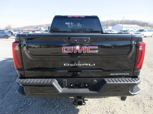 New 2026 GMC Sierra 3500 Denali w/ Denali Reserve Package AWD/4WD image 5