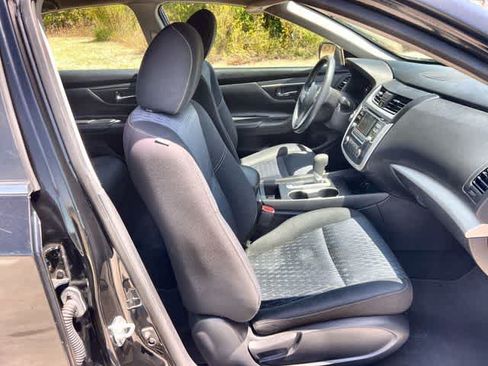 Used 2016 Nissan Altima 2.5 S w/ Power Driver Seat Package FWD image 12