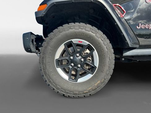 Used 2018 Jeep Wrangler Unlimited Rubicon w/ Steel Bumper Group AWD/4WD image 16