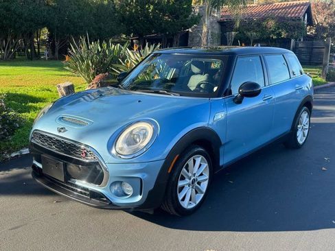 Used 2017 MINI Cooper Clubman S image 1
