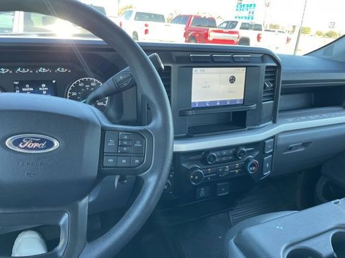 Used 2024 Ford F250 XL w/ XL Chrome Package image 18