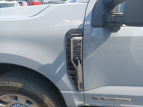 New 2026 Ford F250 Lariat w/ Chrome Package image 9