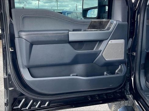 Used 2024 Ford F250 Lariat w/ Lariat Ultimate Package AWD/4WD image 17