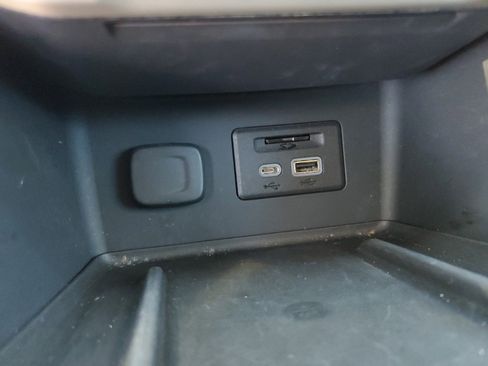 Used 2021 GMC Acadia Denali image 23